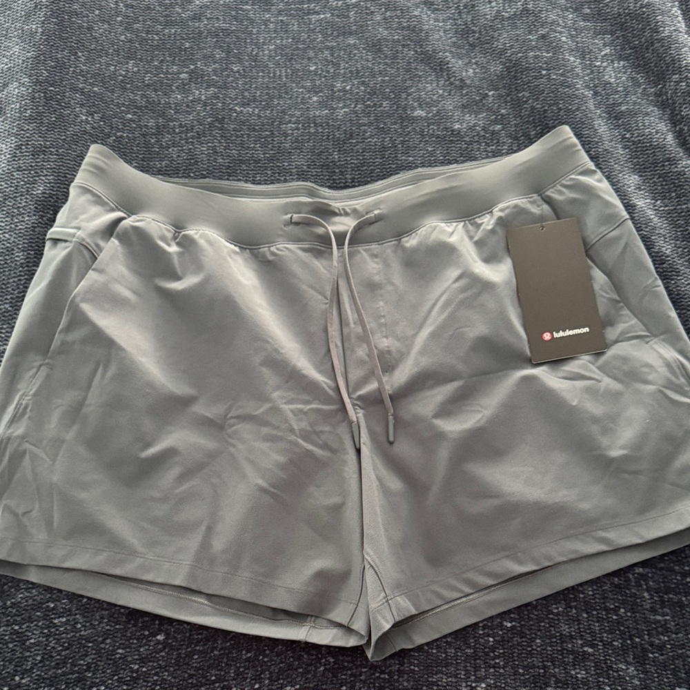 lululemon athletica Men’s Athletic Dark Gray Shorts Sz XL